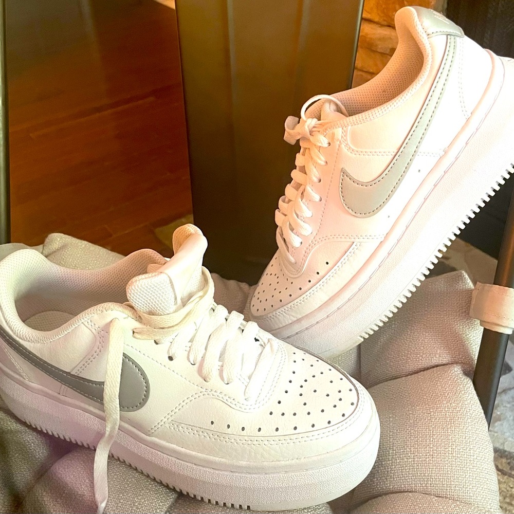 Nike - Court Vision (women’s size 7)